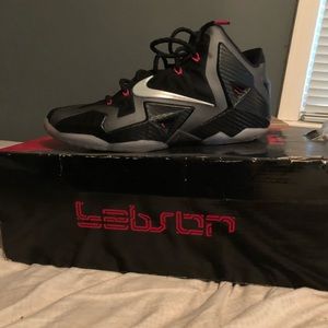 Lebron 11s Miami Nights